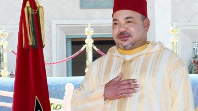 الملك محمد السادس يوزع مبالغ مالية على جيرانه بطنجة 2