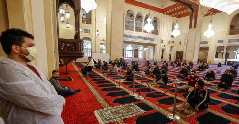 دول عربية تعيد فتح المساجد بعد أزيد من شهرين من الإغلاق 1