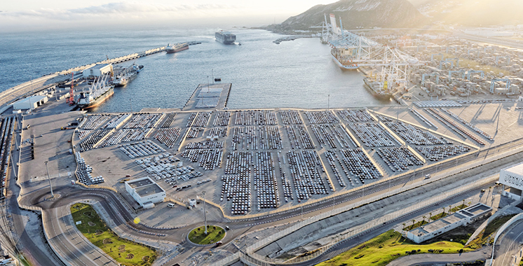 رقمنة كامل إجراءات العبور المينائي لأنشطة الحاويات وشاحنات النقل الدولي بميناء طنجة المتوسط 1
