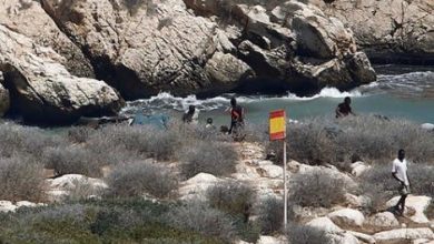 مهاجرون يقتحمون صخرة "تيرا" المحتلة قبالة الحسيمة ويطالبون السلطات الإسبانية باللجوء 4