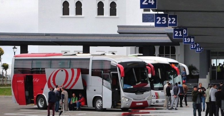 مهنيو النقل السياحي يطالبون الحكومة بحلول "عاجلة" ويهددون بالتصعيد 1