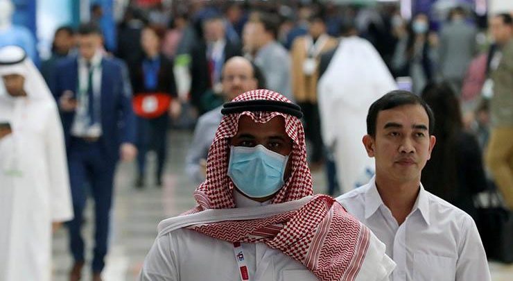 السعودية تعلن رصد أول إصابة بمتحور "أوميكرون" 1