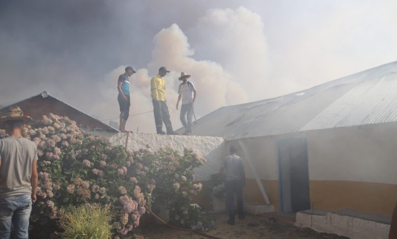 حريق بني عروس..إجلاء 712 أسرة وجهود متواصلة للسيطرة على 4 بؤر نشيطة للنيران 1